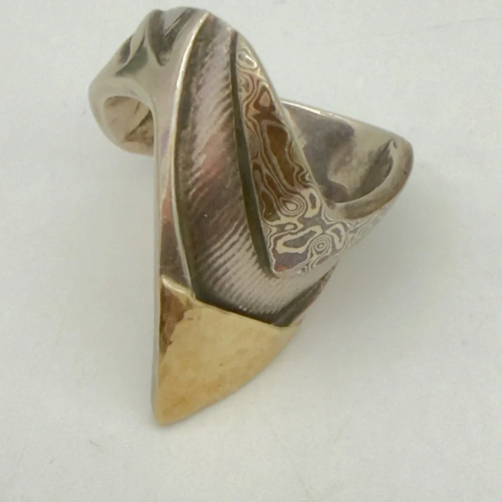 Vtg Custom Made Sterling Damascus Steel Ring Solid 14k Gold Inlay Hammered Read